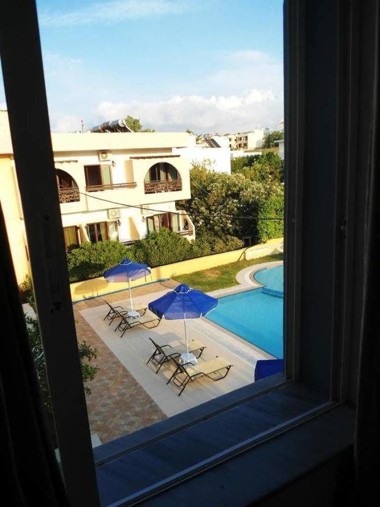Irini Stalos Apartments Stalós Exterior foto